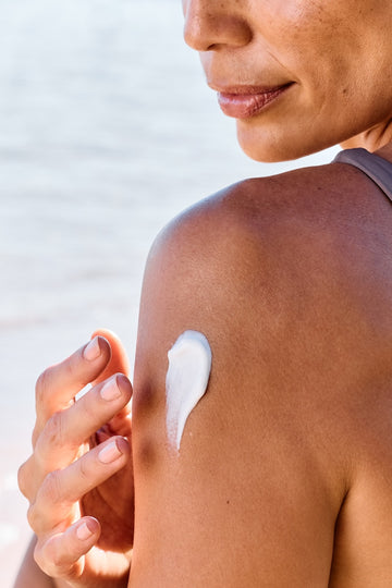 Skin Tightening + SPF30 with DermaTight™