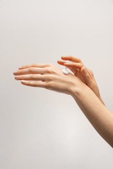 Skin Tightening + SPF30 with DermaTight™