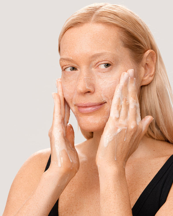 The Power of Gentle Exfoliation: Transform Your Complexion with Dr. Few's Exfoliating Gentle Cleanser